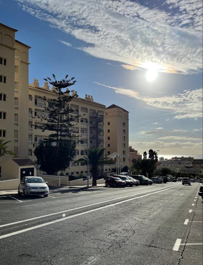 Estudio Los Cristianos لوس كريستيانوس المظهر الخارجي الصورة